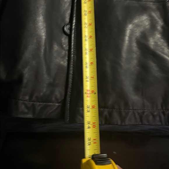 Danier Men’s Black Leather Car Jacket - Picture 7 of 7